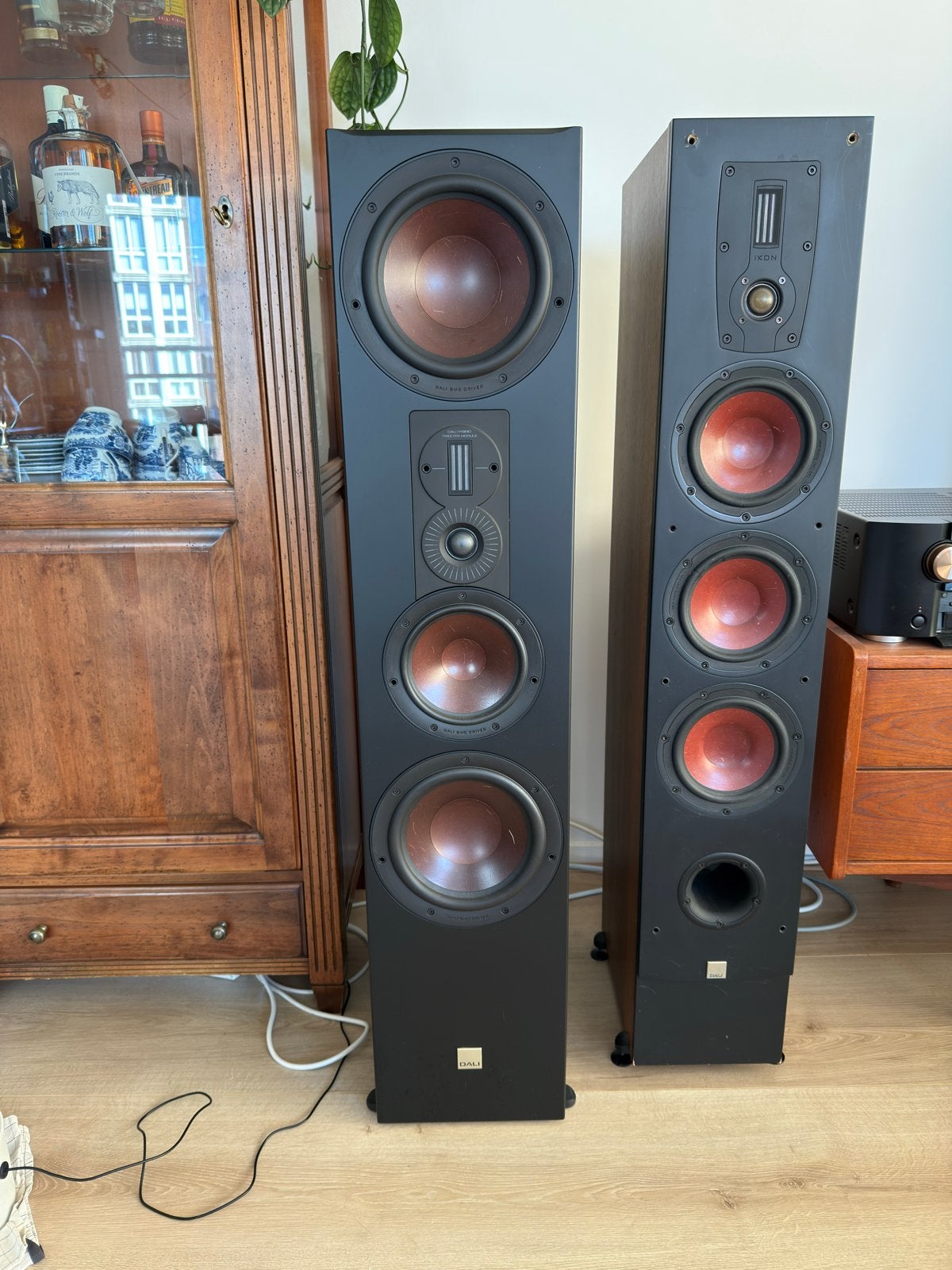 Dali Opticon 8 MK 2 - incl dozen, Vloerstaande luidspreker, Zo goed als nieuw, Basreflex, Dali