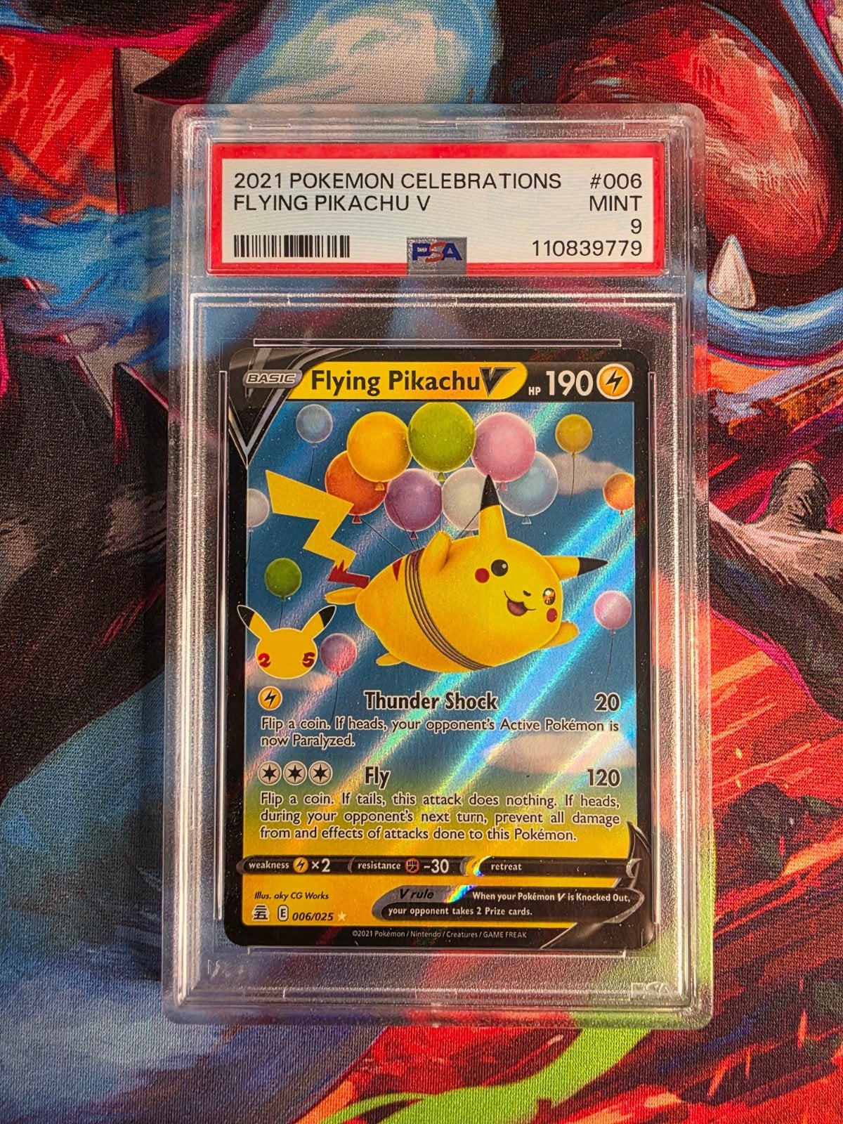PSA 9 Flying Pikachu V – Pokémon Celebrations #006, Ophalen of Verzenden, Nieuw