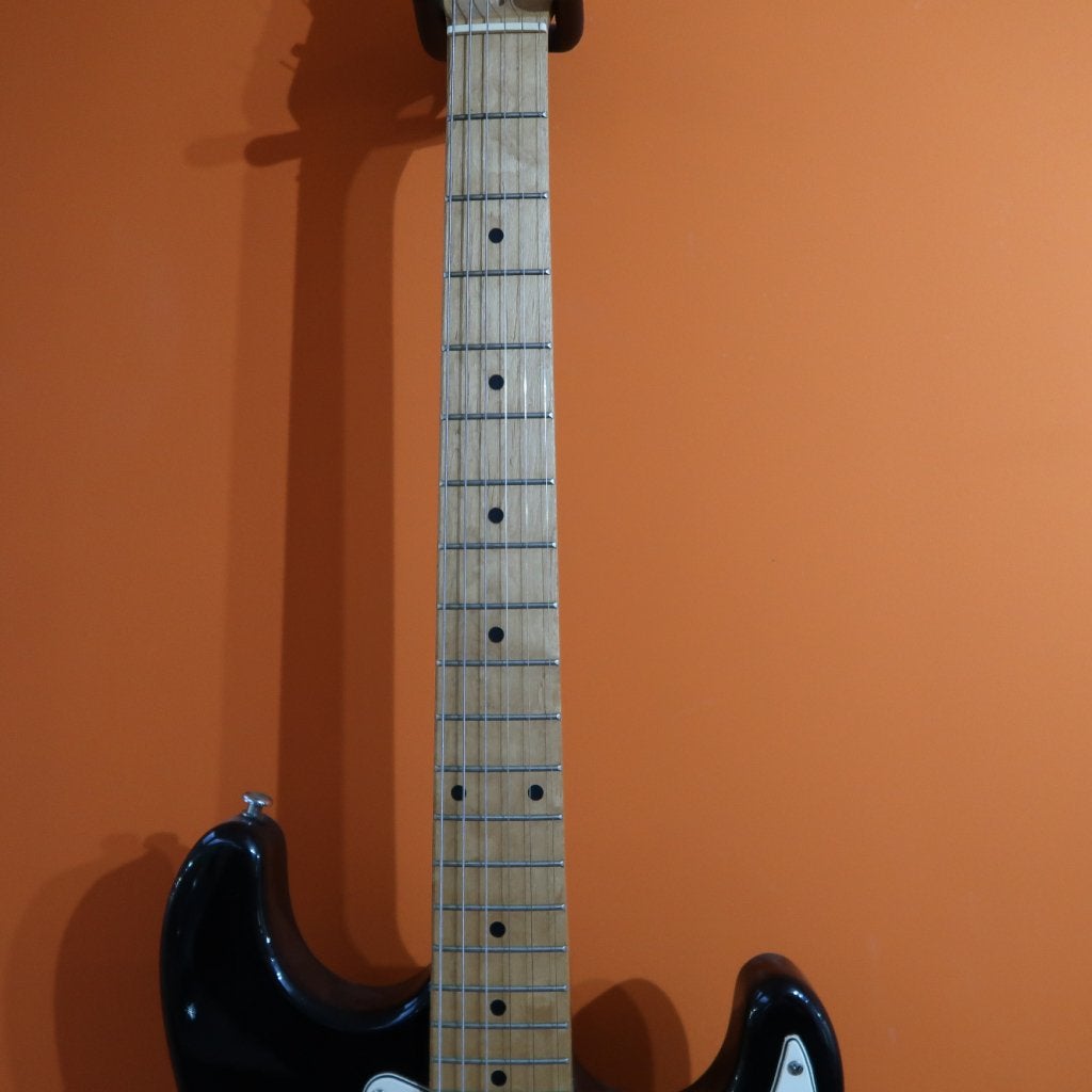 Behringer Elektrische Gitaar | In Redelijke staat, Behringer, Zo goed als nieuw, Support@behringer.com, Behringer (Music Tribe)
MusikhausstraÃŸe 1
94060 Pocking
Germany