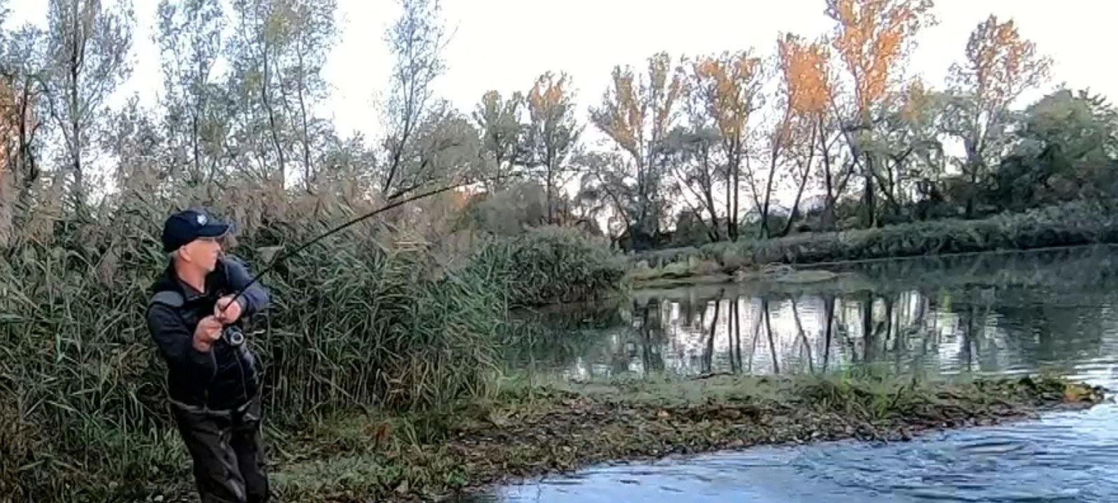 Okuma Helios SX 240cm 8-25g Fast Action Carbon Hengel, Ophalen of Verzenden, Gebruikt, Werphengel