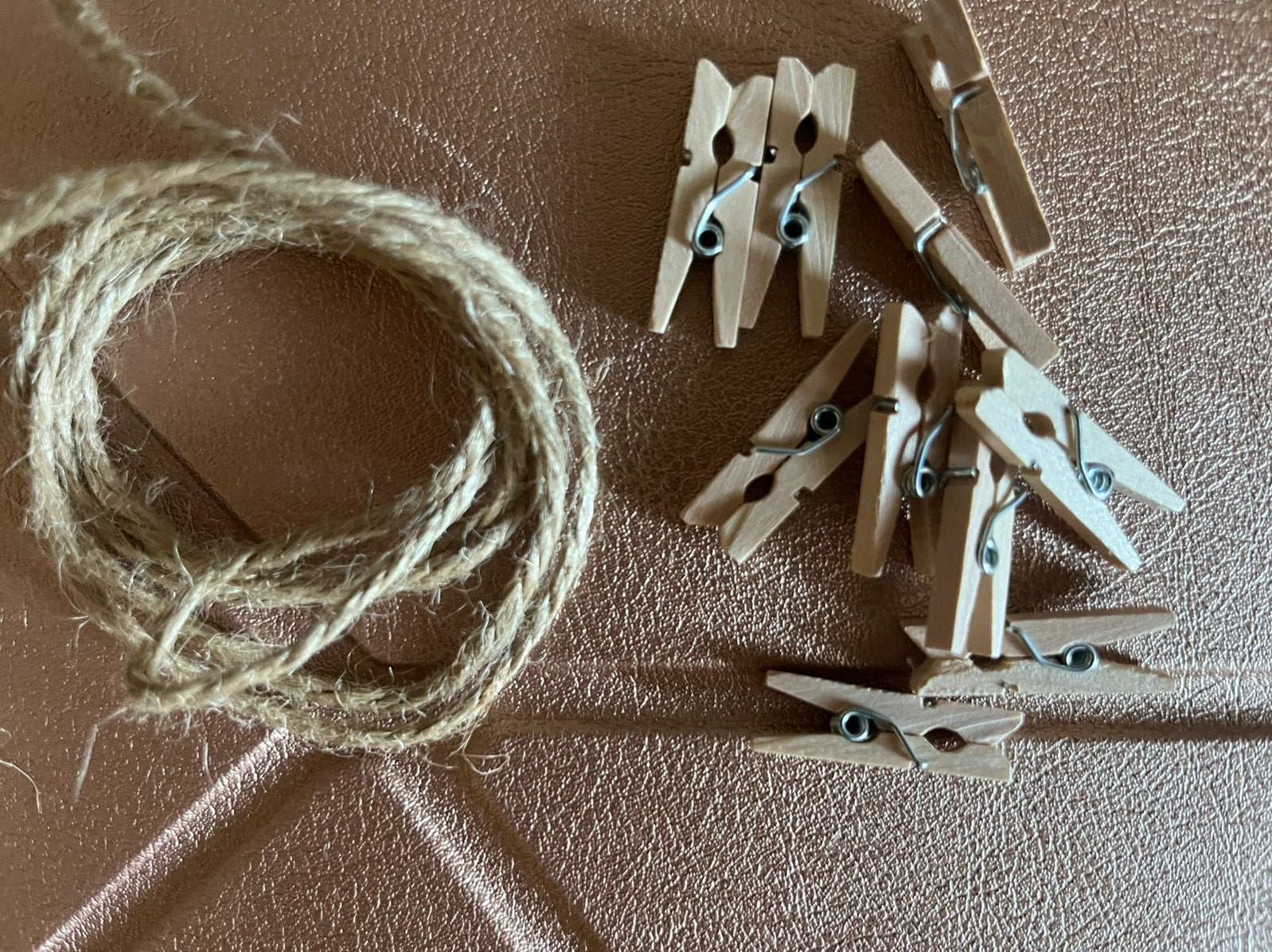 10 mini knijpertjes poppenhuis inclusief verzenden, Ophalen, Nieuw, Poppenhuis