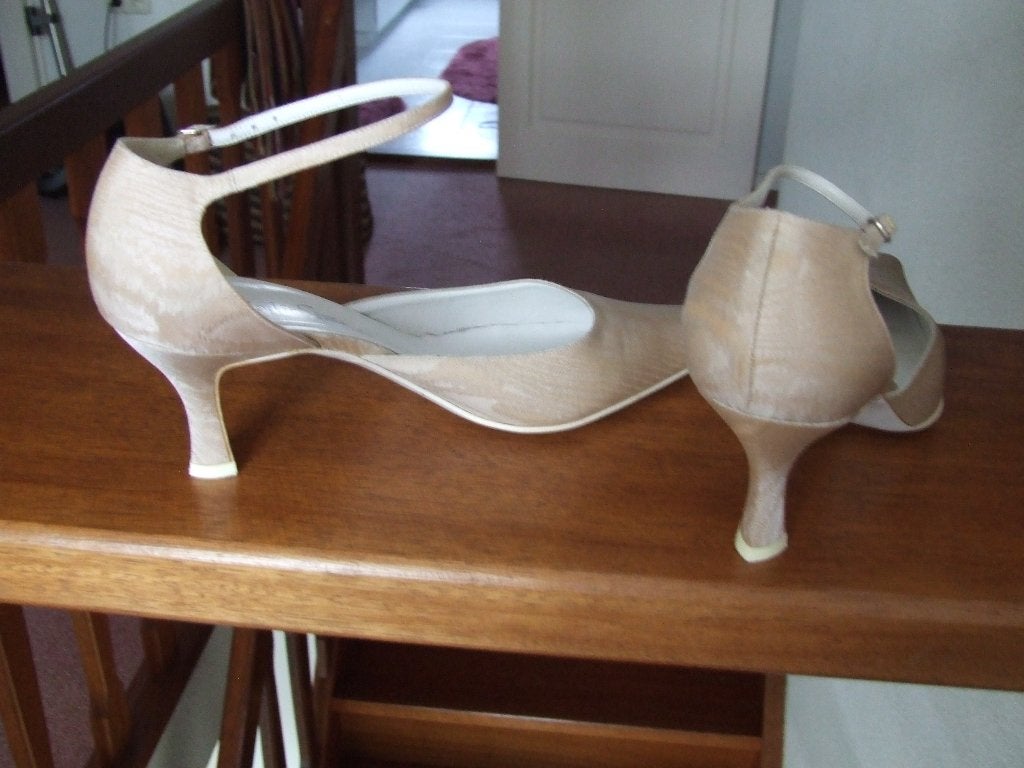Sophie Sposa cremekleurige trouwschoenen maat 39, Kleding | Dames, Sophie Sposa, Beige, Schoenen, Ophalen of Verzenden