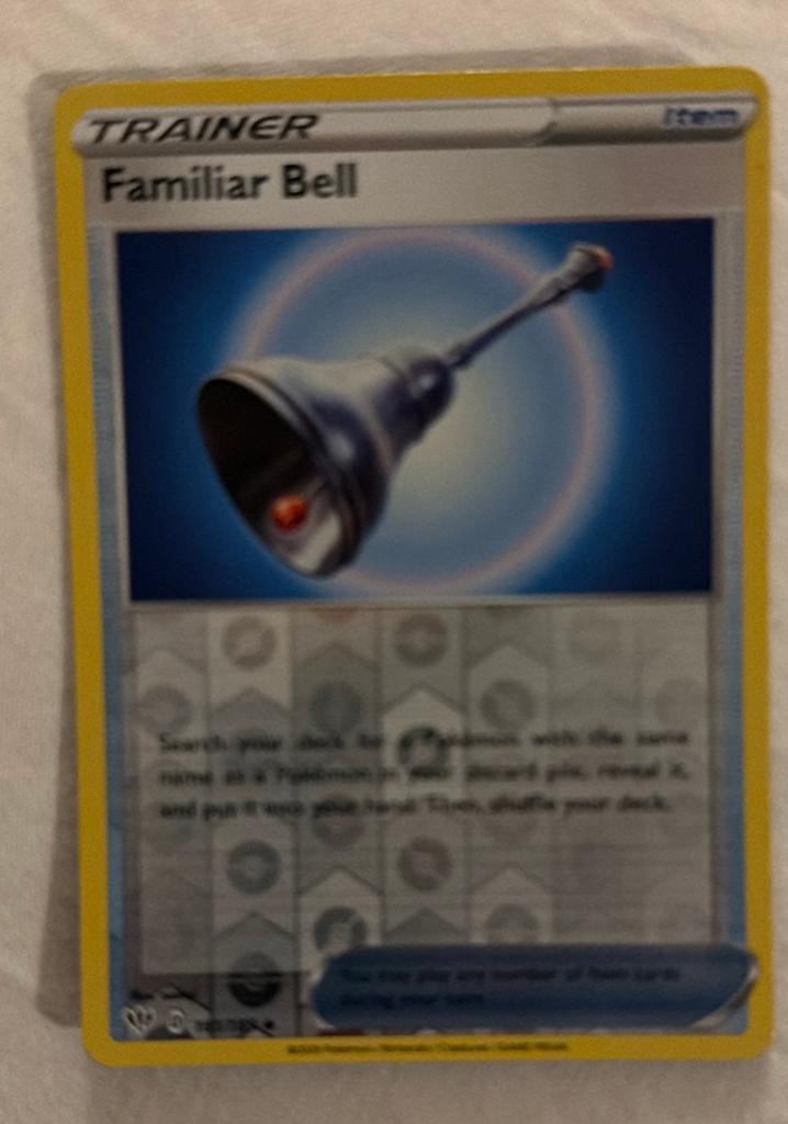 Pokemon TCG: Familiar Bell Trainer Kaart, Ophalen of Verzenden, Zo goed als nieuw, Losse kaart