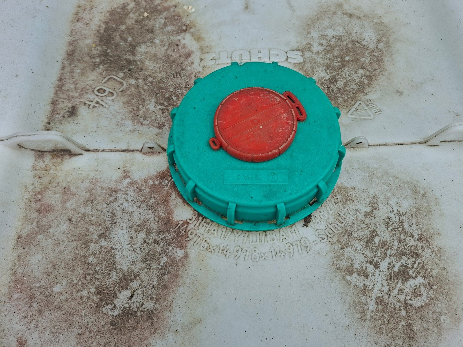 Grote watertank met kraan - 1000 liter IBC vat vaten 8stuks, Kunststof, Gebruikt, Met kraantje, 150 liter of meer
