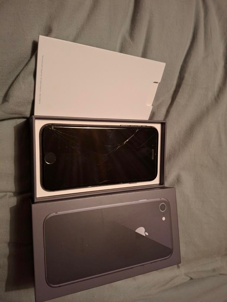 iPhone 8, 256 GB, Gebruikt, Zwart, 77 %