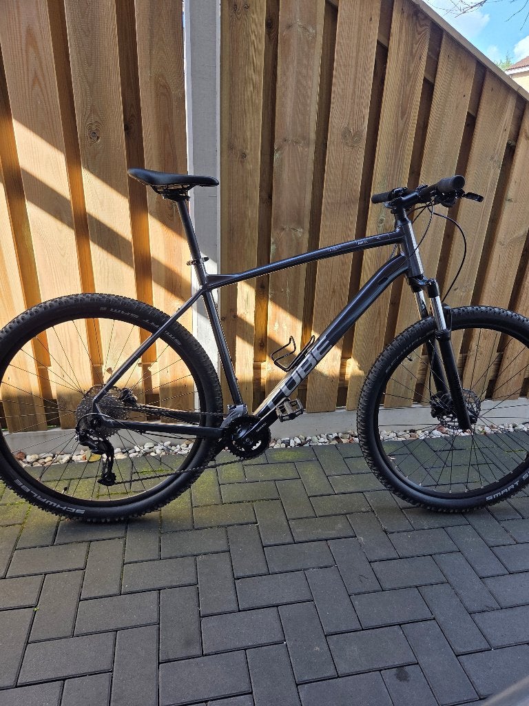 Foto 8 van Cube Aim Race mountainbike - Zo goed als nieuw