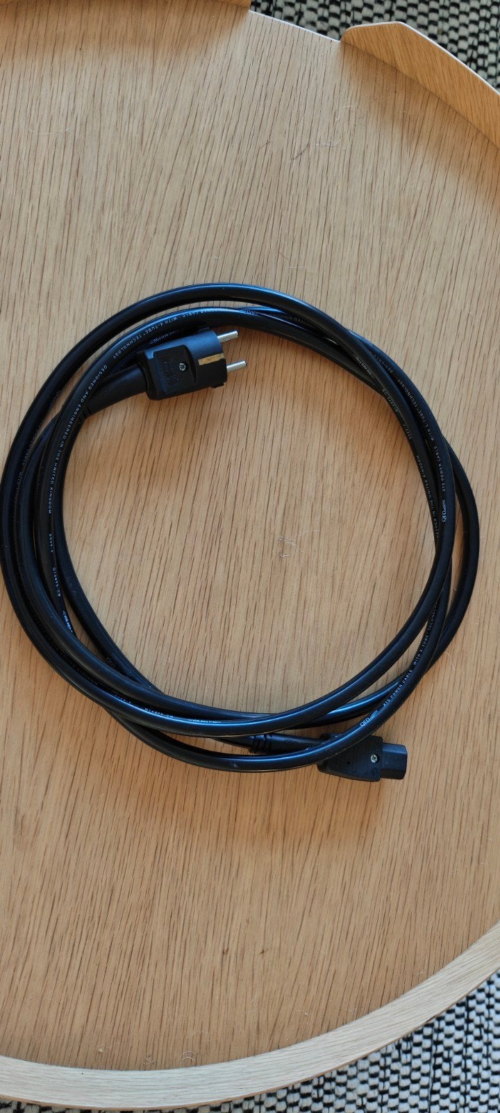 QED XT5 Power Kabel, lengte 3 meter, Ophalen of Verzenden, Zo goed als nieuw, 2 tot 5 meter, Overige kabels