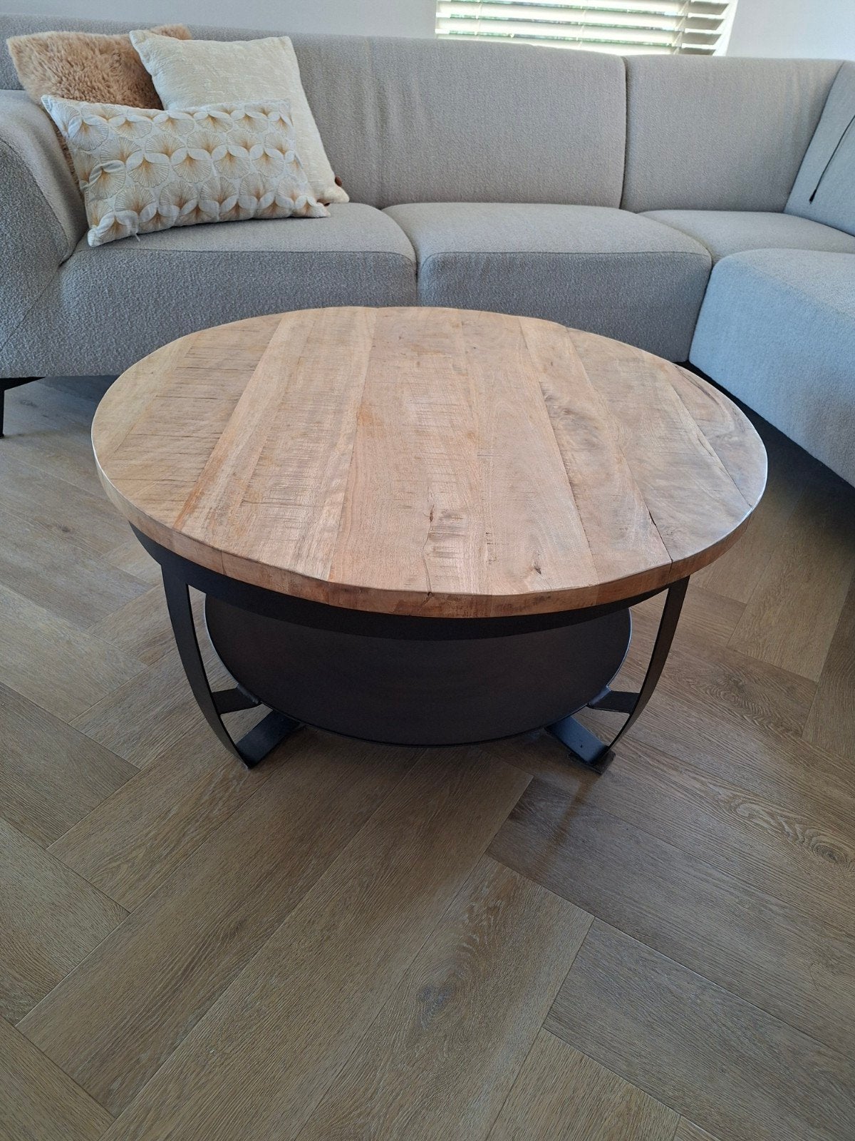 Ronde salontafel van mangohout en metaal, Ophalen, 50 tot 100 cm, Rond, 50 tot 100 cm