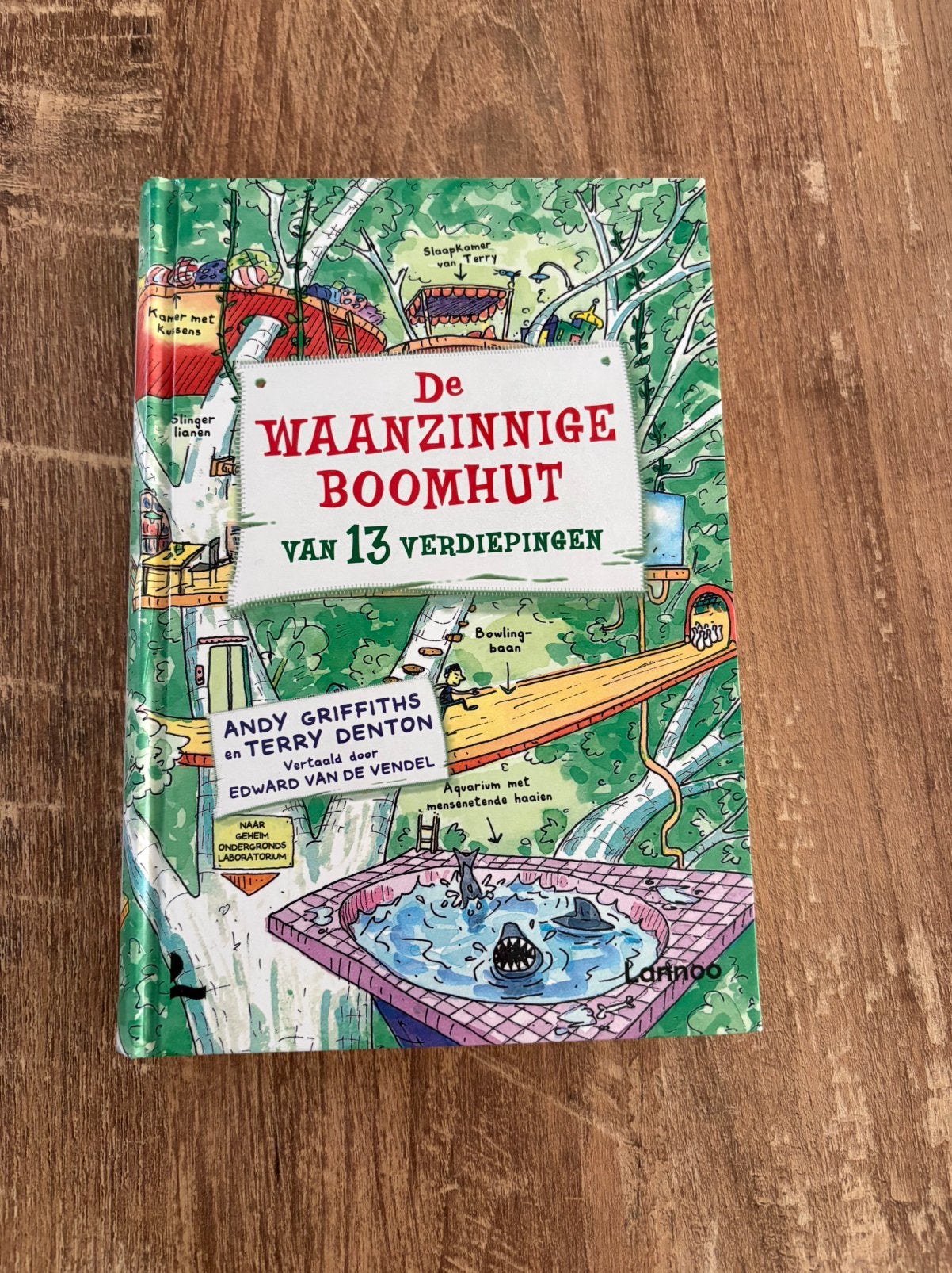 De waanzinnige boomhut deel 1, Ophalen of Verzenden, Zo goed als nieuw