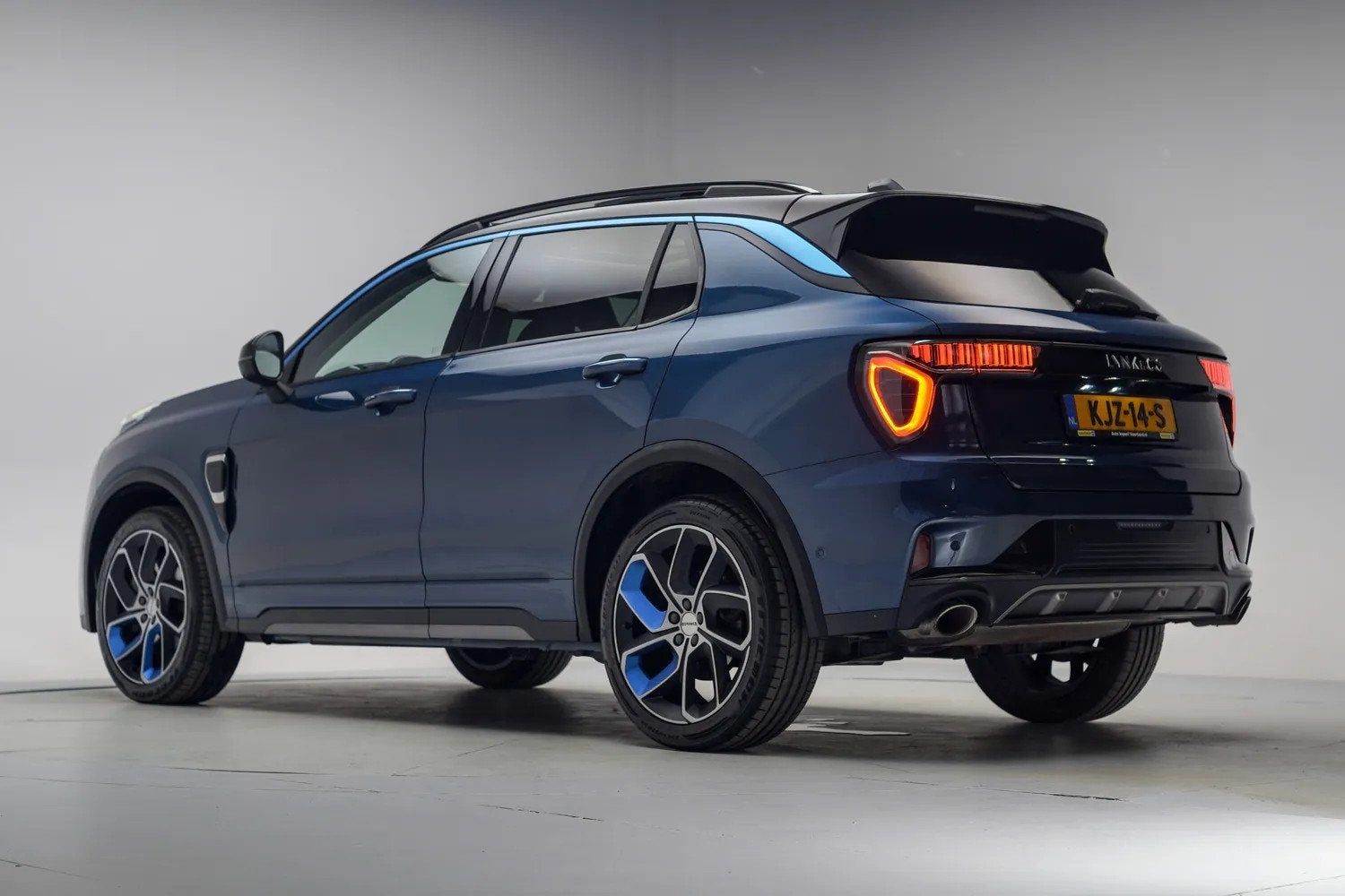 Lynk & Co 01 1.5 PHEV [ Panorama Navi Apple/Android Stoelver, Automatische klimaatregeling, Plug-in hybride, Bedrijf, 1854 kg