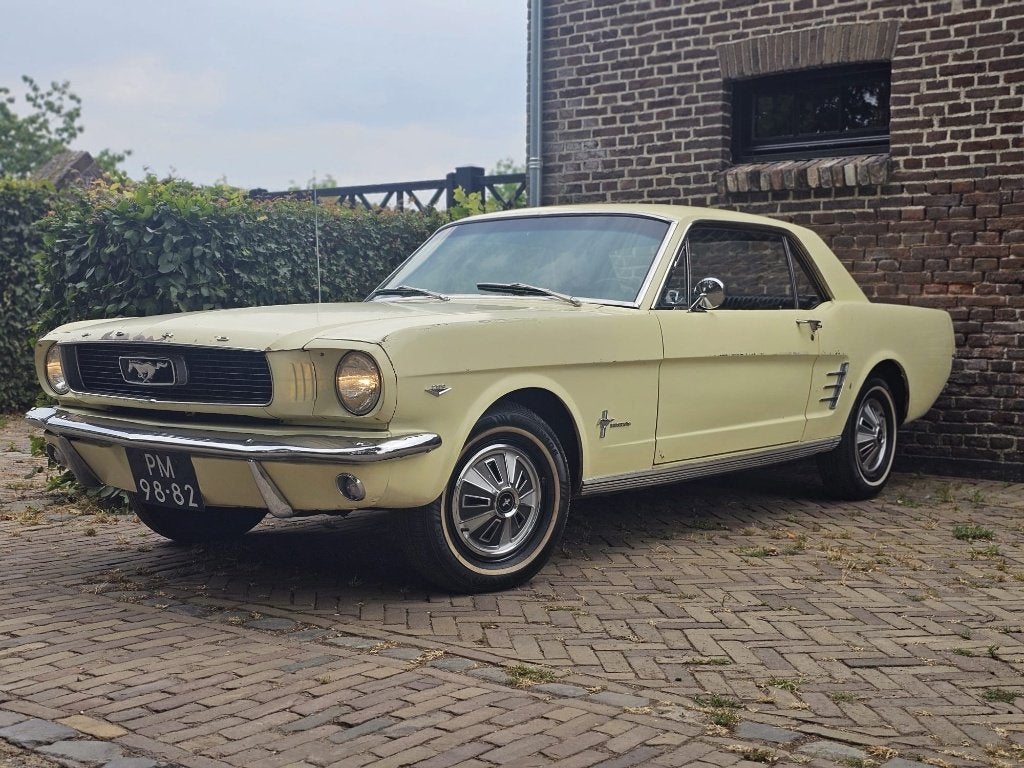 Ford Mustang Coupé | 4.7 V8 Aut. | DeLuxe | Patina | NL Kent, Auto's, Ford, Automaat, Achterwielaandrijving, 4735 cc, Particulier
