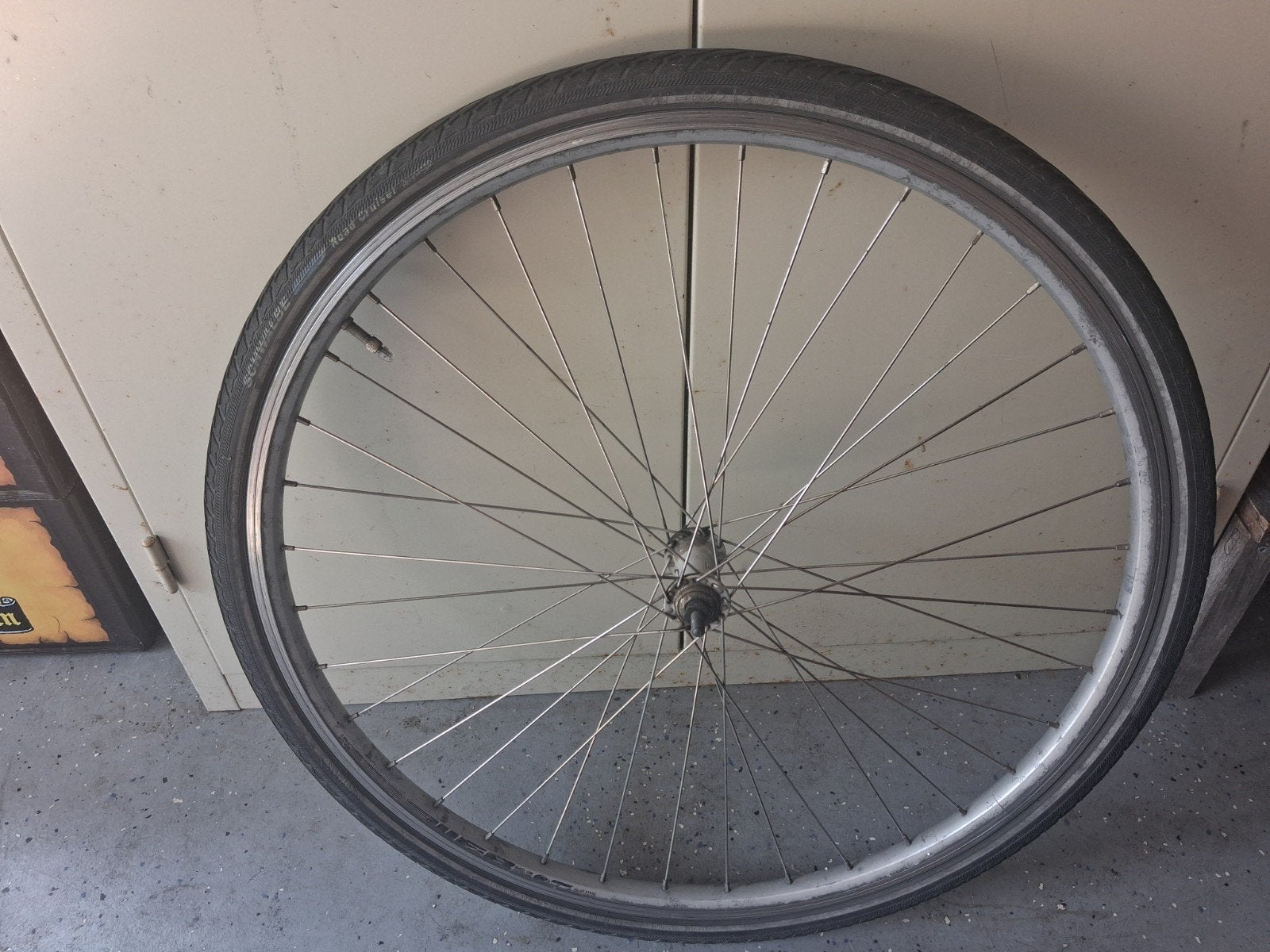 Voorwiel  28 inch  schwalbe band in goede staat, Ophalen, Gebruikt