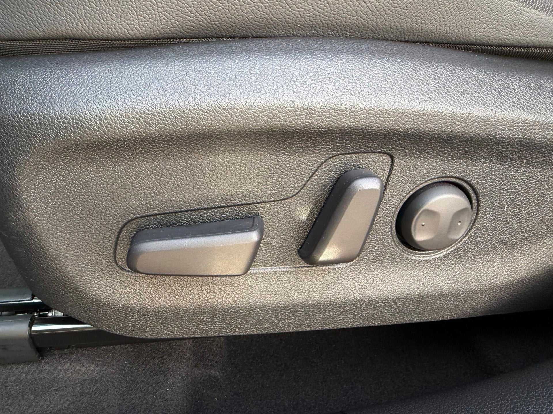 Kia E-Niro ExecutiveLine 64 kWh LEDER l SCHUIFDAK l SoH 100%, Adaptive Cruise Control, Gebruikt, Zwart, 1712 kg