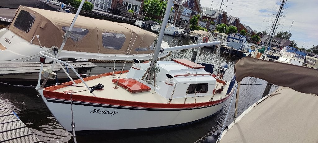 Kajuitzeiljacht Primaat 7.10 volledig geschilderd vaarklaar, Watersport en Boten, Ophalen, 8 pk, Overige merken, Gebruikt