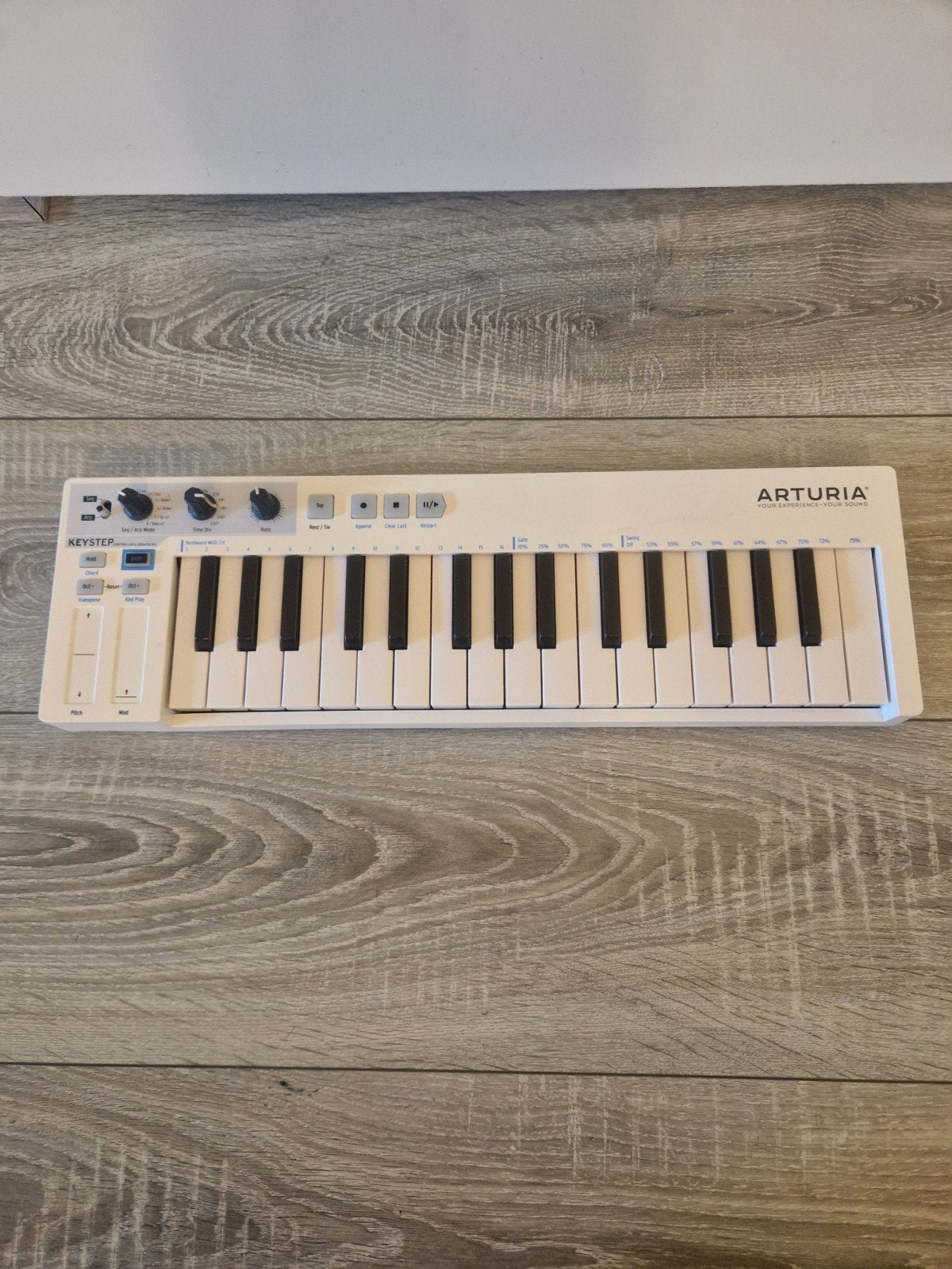 Te koop: Arturia Keystep, een compacte veelzijdig MIDI, Ophalen of Verzenden, Zo goed als nieuw