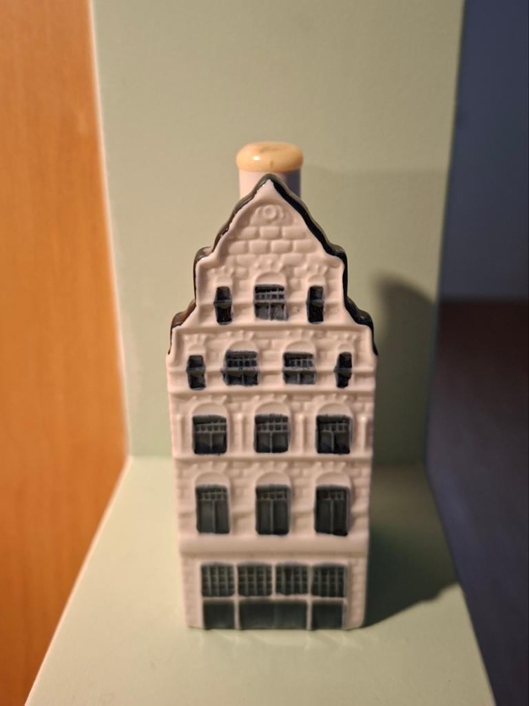 KLM huisje 41, Ophalen of Verzenden, Zo goed als nieuw, Gevuld