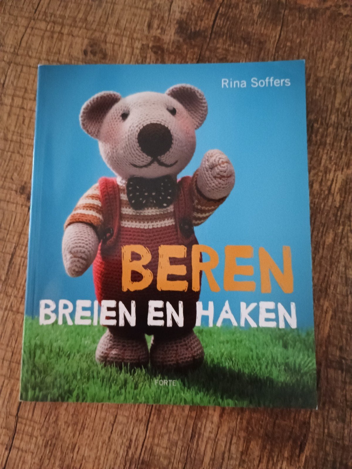 Beren breien en haken - Rina Stoffers, Ophalen of Verzenden, Breien, Patroon of Boek