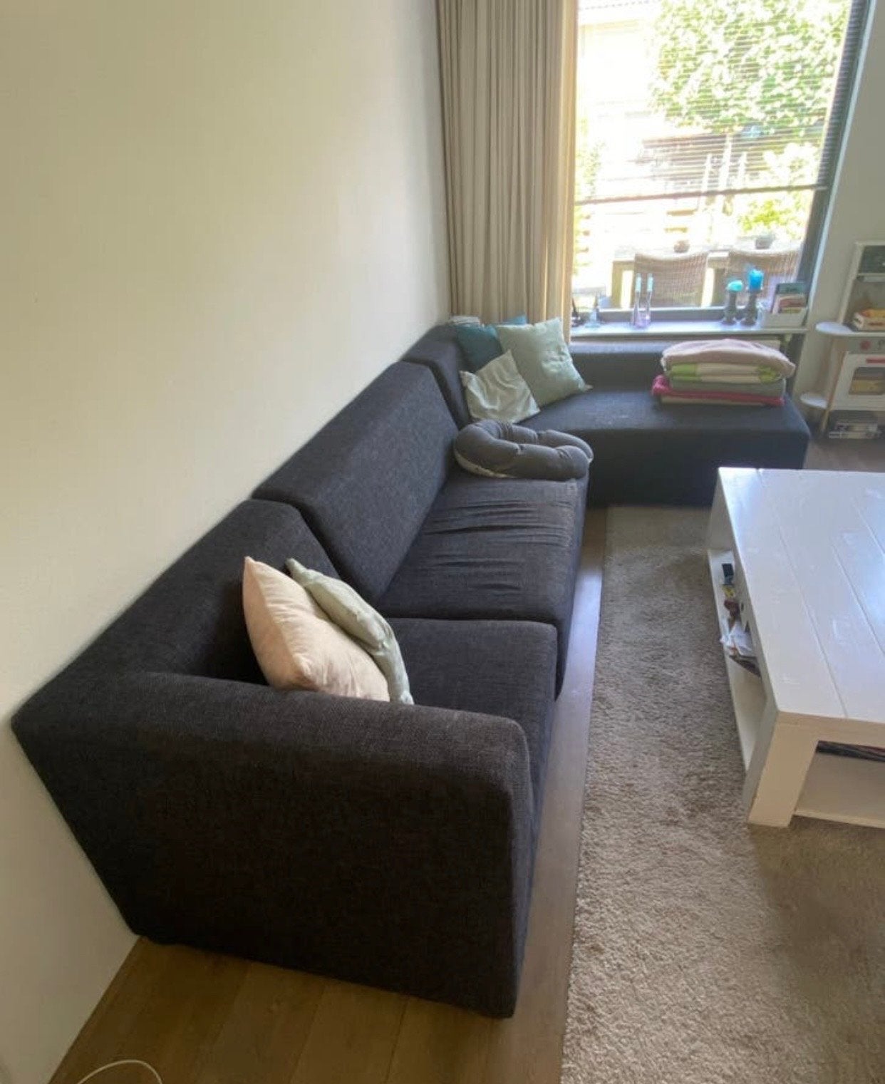 Comfortabele donkergrijze hoekbank, Ophalen, 250 tot 300 cm, Gebruikt, 100 tot 125 cm