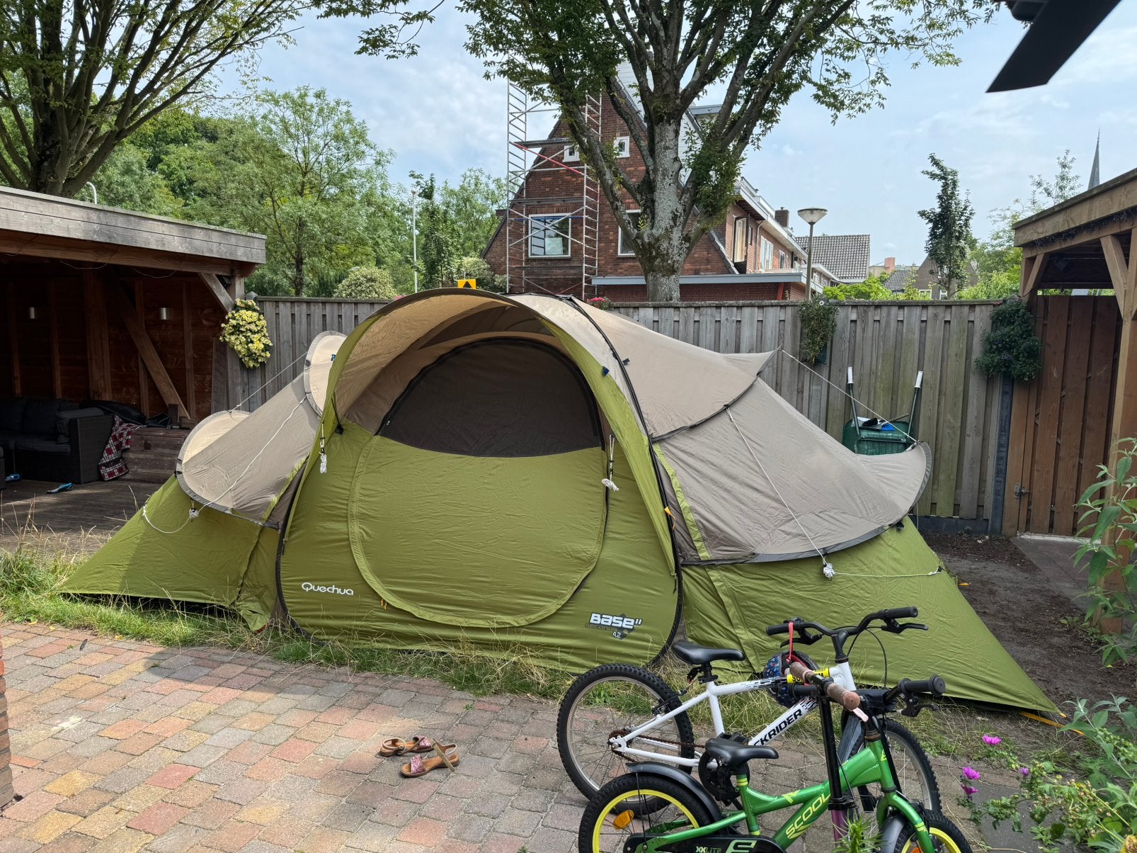 Quechua Base Seconds 4.2 tent, Ophalen, Zo goed als nieuw, Tot en met 4