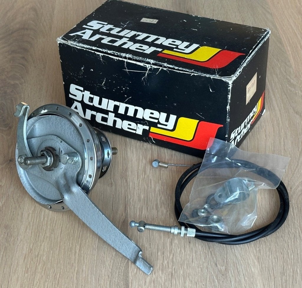 Sturmey Archer 1986 voornaaf met trommelrem NIEUW in DOOS, Wiel, Ophalen of Verzenden, Sturmey Archer, Oldtimerfiets