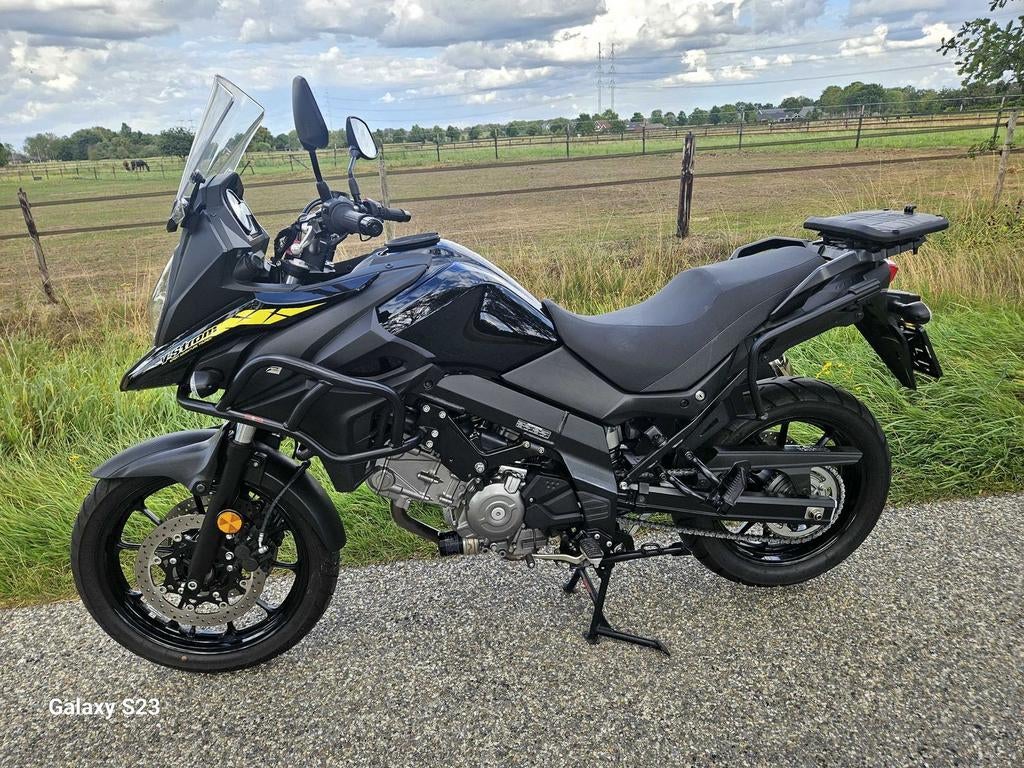 SUZUKI V-STROM DL650 ABS 2023 ZWART TRACTIECONTROL 8004 Km, Motoren, Motoren | Suzuki, Motorrijbewijs A, Bedrijf, Onbekend, Meer dan 35 kW
