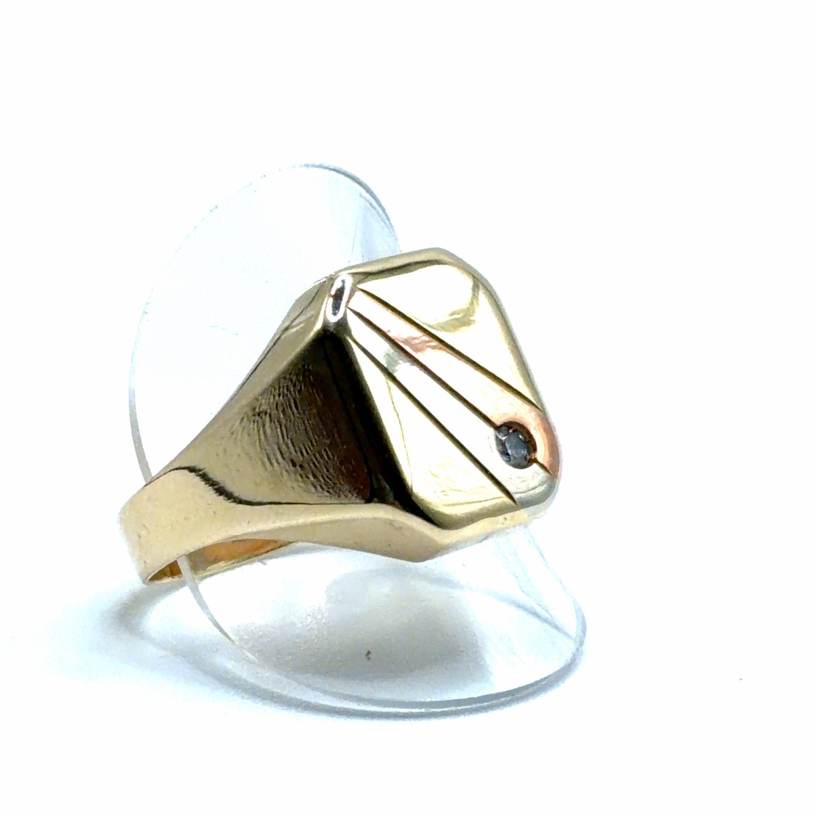 Gouden zegelring met diamant 14karaat