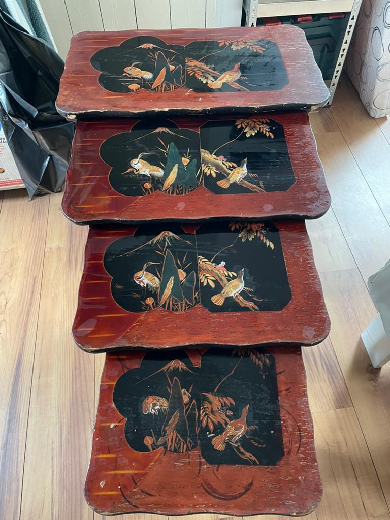 Bijzettafeltjes antiek/ curiosa, Ophalen