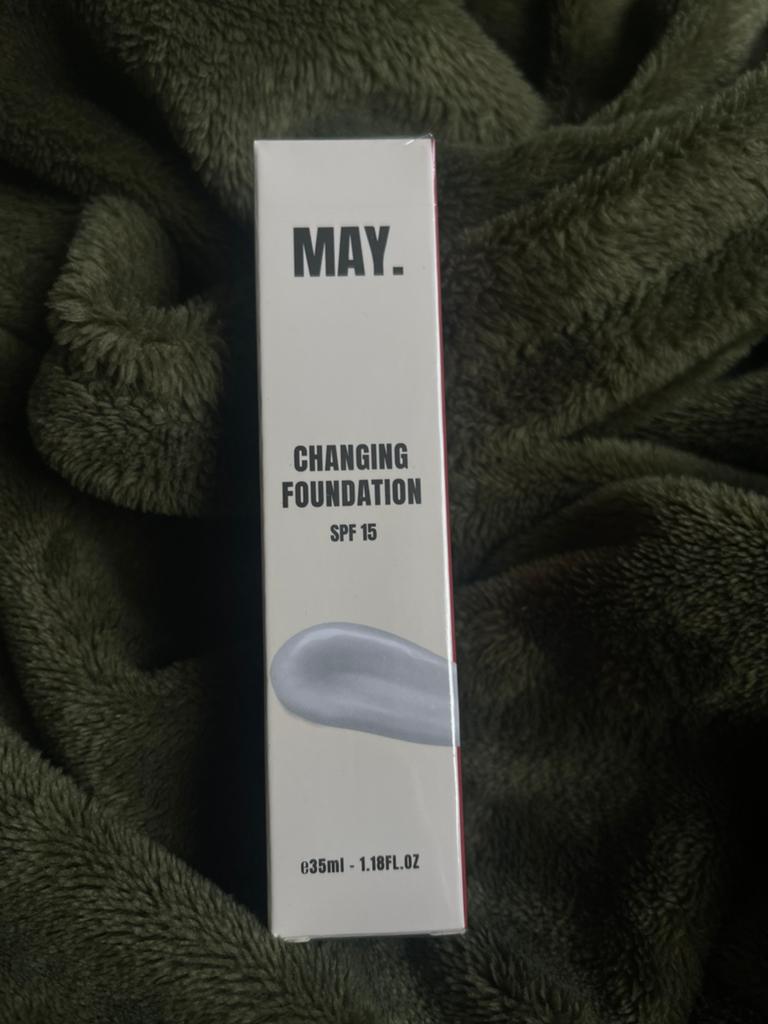 MAY changing foundation, Sieraden, Tassen en Uiterlijk, Uiterlijk | Cosmetica en Make-up, Gehele gezicht, Wit, Nieuw, Ophalen of Verzenden