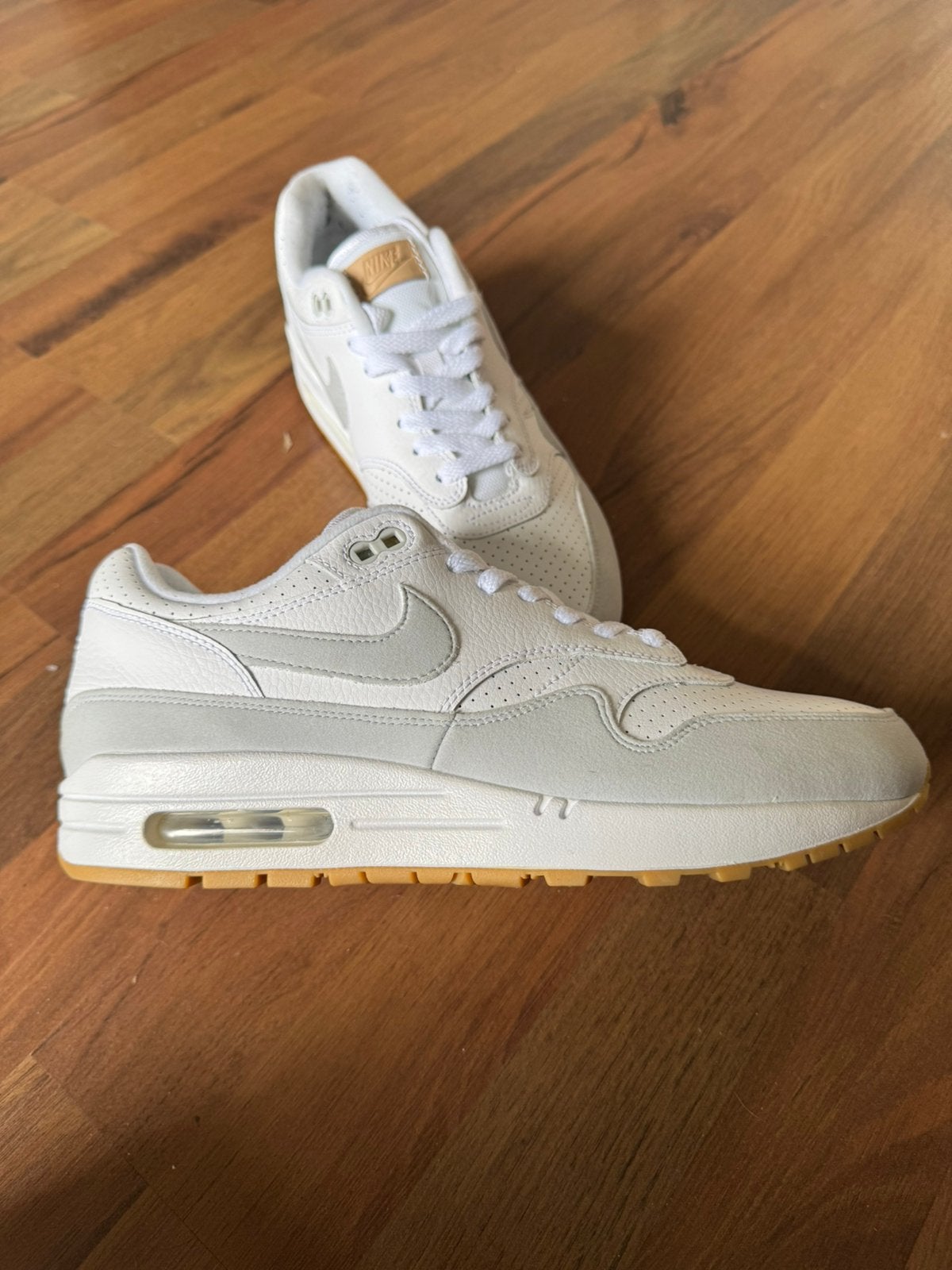 Nike air max 1 White platinum gum 42,5, Ophalen of Verzenden, Zo goed als nieuw, Wit