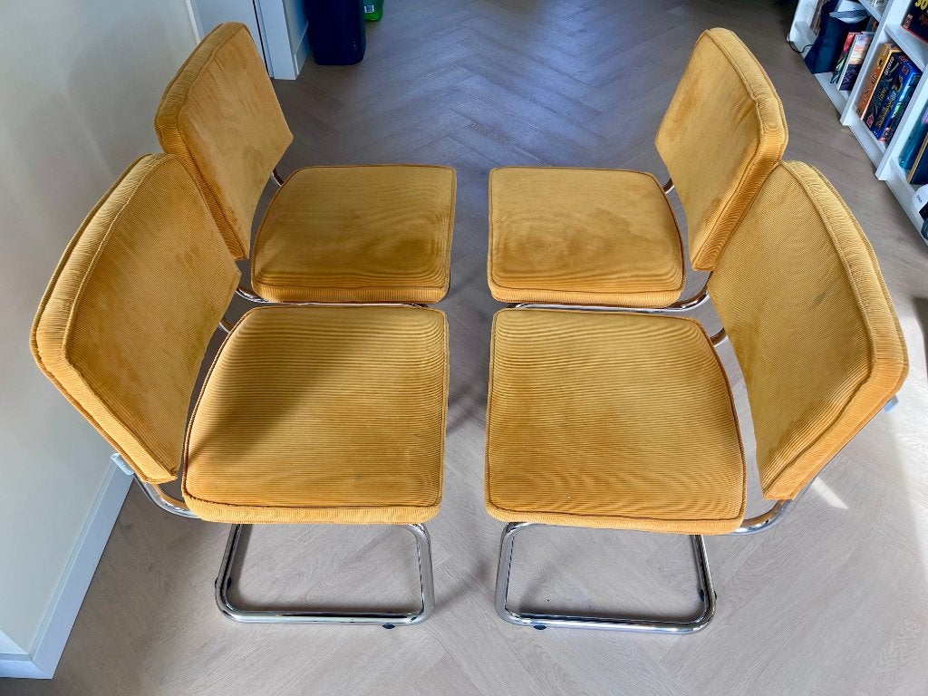 Eetkamerstoel ZUIVER ribstof geel 4 stuks, Huis en Inrichting, Ophalen, Gebruikt, Overige kleuren, Hout