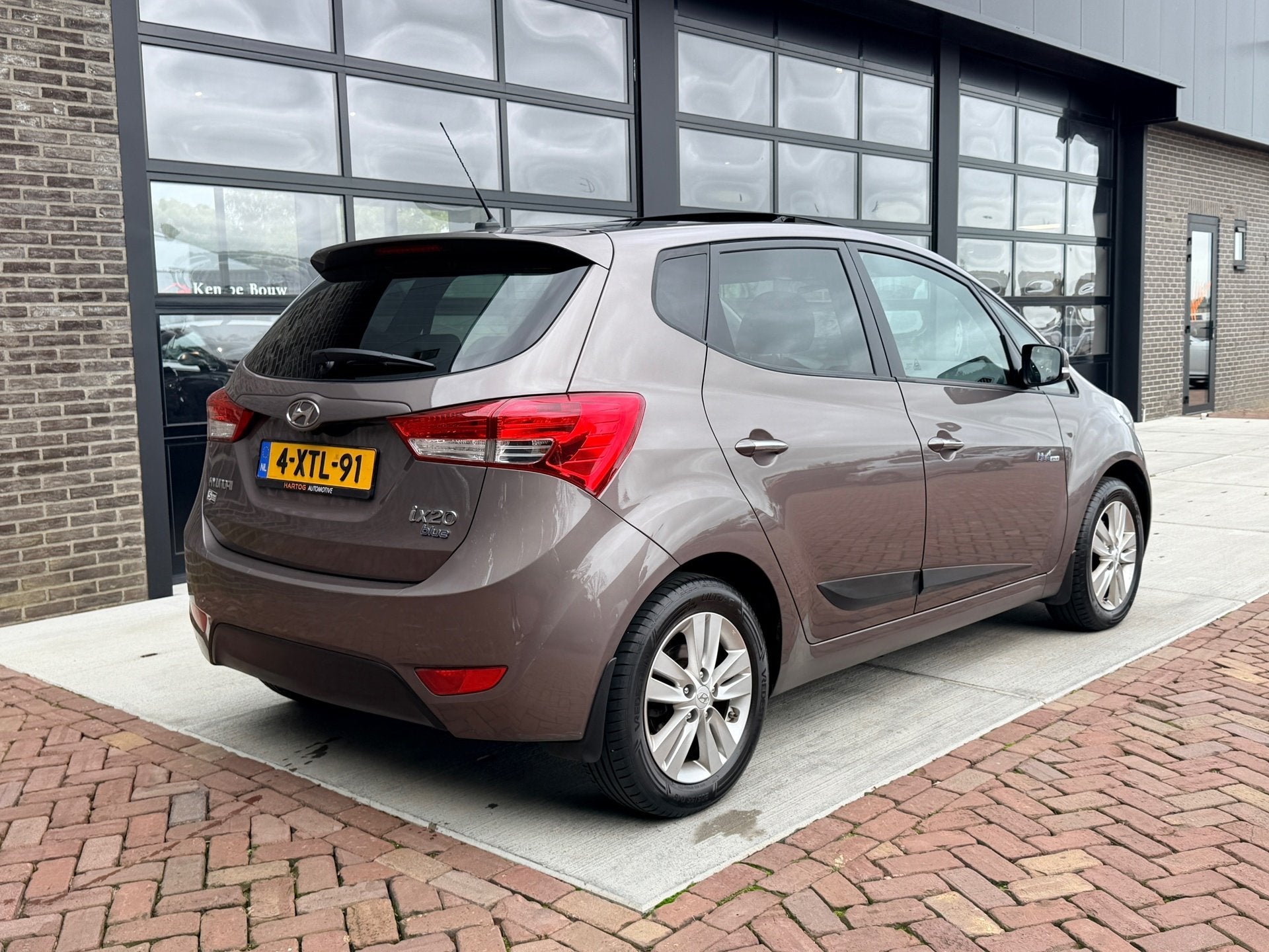 Hyundai Ix20 1.6i i-Catcher | Schuif/Kantel dak | Leer | Nav, Auto's, Voorwielaandrijving, Euro 5, 4 cilinders, Bruin