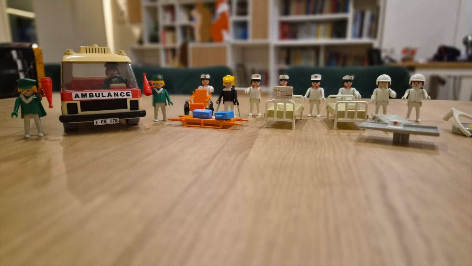 Playmobil Vintage Ambulance Set met Figuren en Accessoires, Ophalen of Verzenden, Gebruikt, Jongen of Meisje
