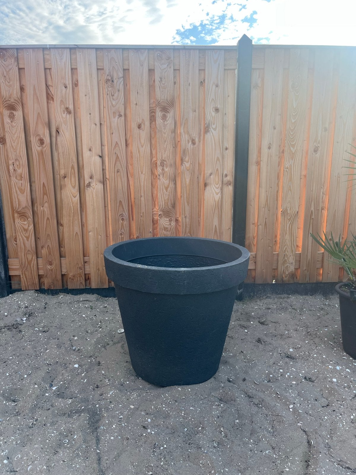 Twee grote antracieten buitenpotten (Kwantum) Ø 78cm, Tuin en Terras, Bloempotten, Ophalen, Overige materialen, Gebruikt, Balkon
