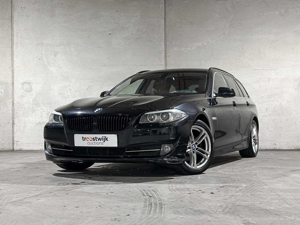 BMW 523i Touring High Executive 204pk 2010 5-serie F11, L-79, Auto's, BMW, Automaat, Euro 5, Gebruikt, 102 €/maand