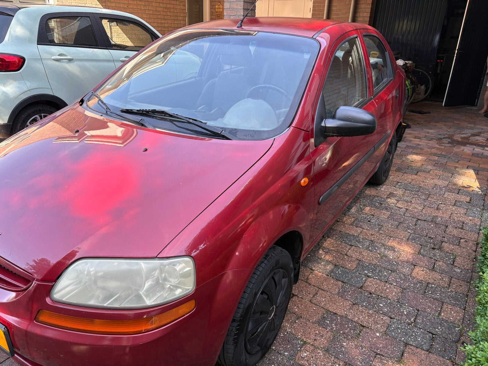 Daewoo Kalos 1.4 Sedan 2004 Rood met Carplay, 83 pk, Stof, 4 cilinders, Kalos