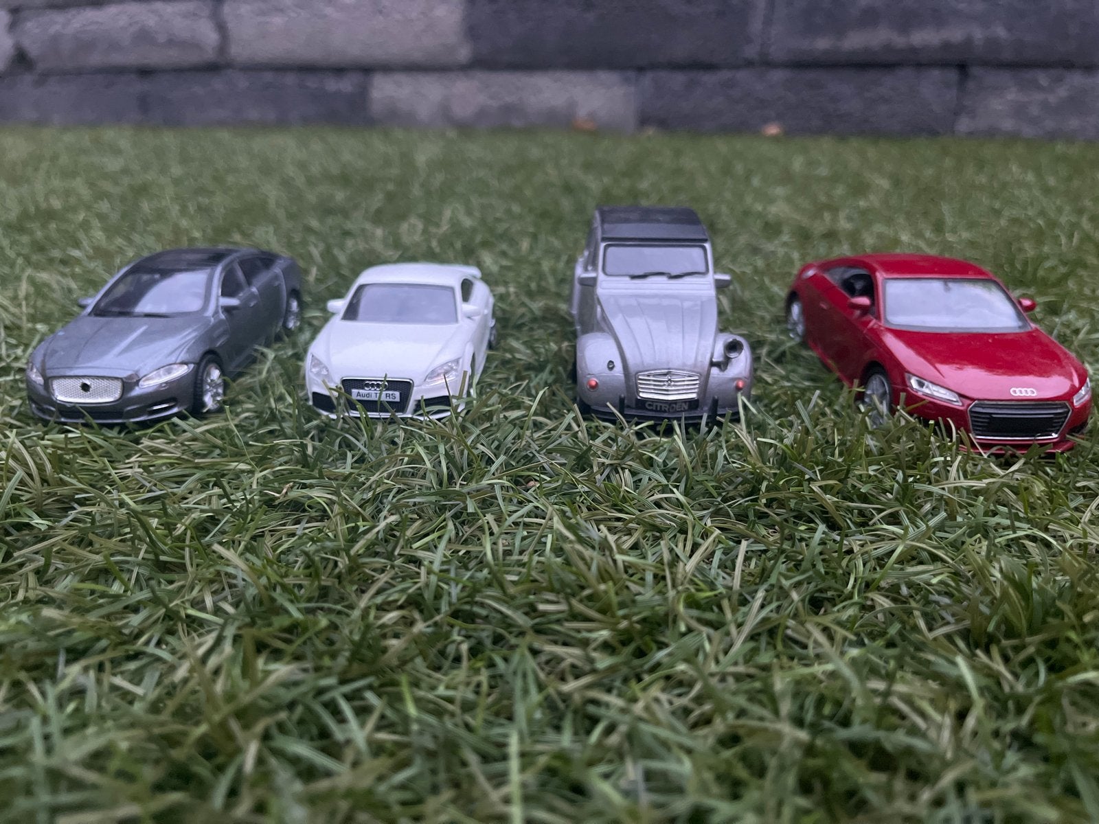 Speelgoed auto’s met automerken!, Verzenden