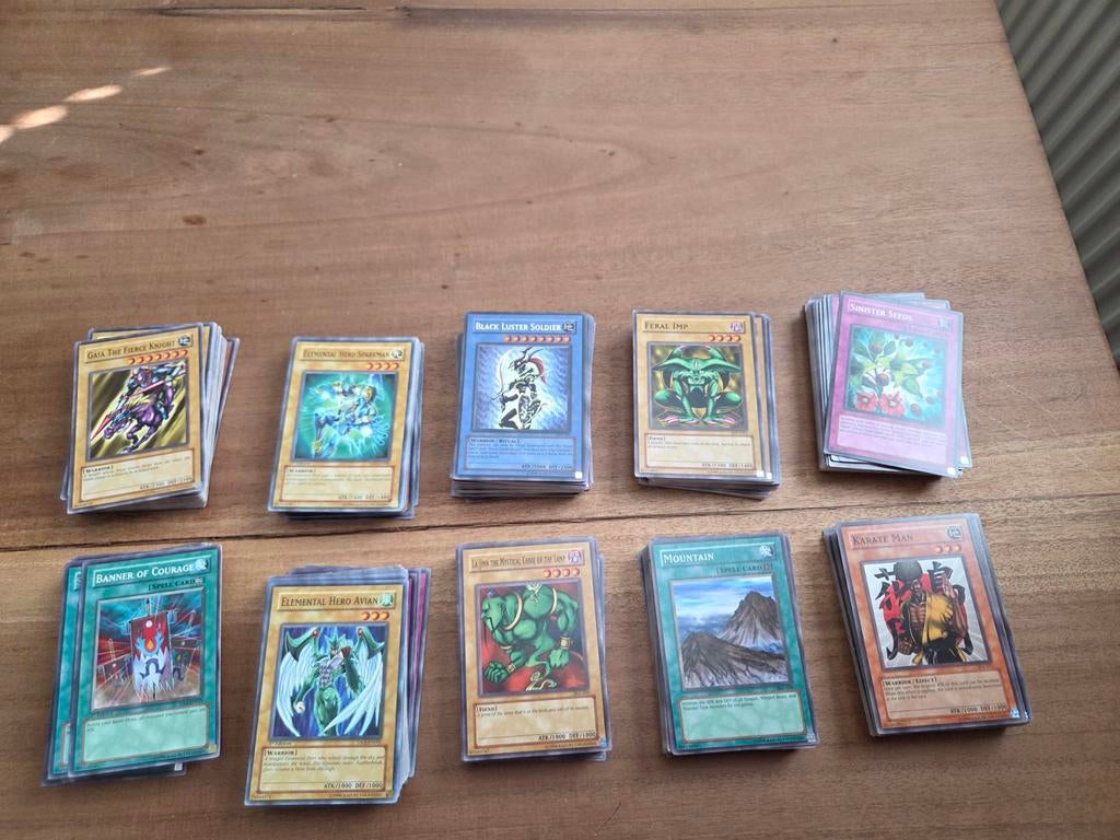 500 yu-gi-oh kaarten, Hobby en Vrije tijd, Verzamelkaartspellen | Yu-gi-Oh!, Ophalen of Verzenden, Zo goed als nieuw, Meerdere kaarten