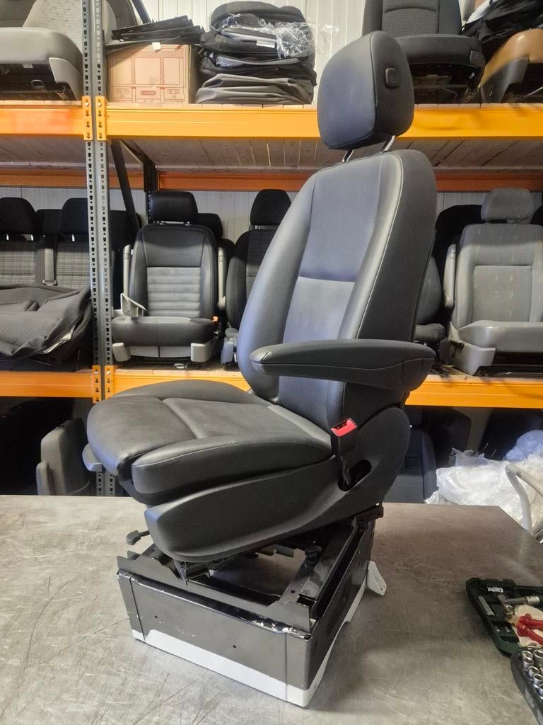MERCEDES SPRINTER W907 LUXE DRAAIBARE LEREN BIJRIJDERSSTOEL, Auto-onderdelen, Interieur en Bekleding, Ophalen of Verzenden, Mercedes-Benz