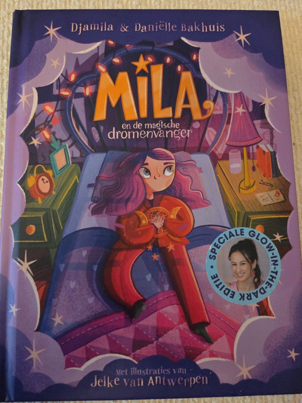 Mila en de magische dromenvanger - Djamila  Daniëlle Bakhuis, Ophalen of Verzenden, Zo goed als nieuw, Djamila & Daniëlle Bakhuis