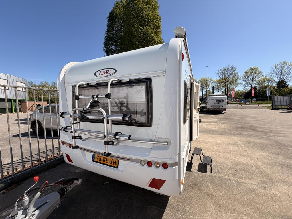 LMC Musica 470 D Met Fietsenrek, mover, Cassetteluifel 1700, Schokbreker, Rondzit, Tot en met 2, Bedrijf