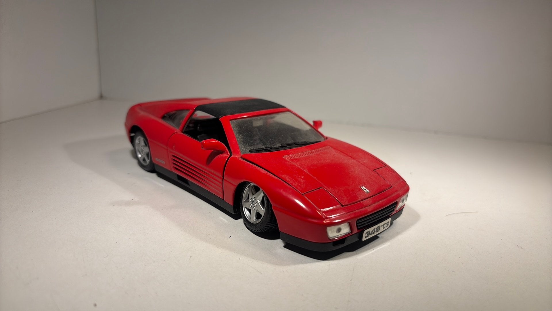 Ferrari 348 ts maisto 1.24, Hobby en Vrije tijd, Modelauto's | 1:24, Maisto, Ophalen of Verzenden, A, A
