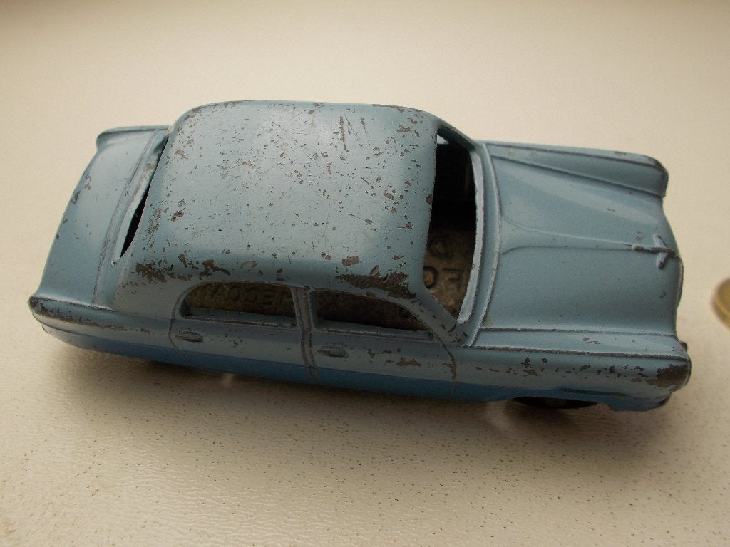 1956 Dinky Toys 162 FORD ZEPHYR (TWO TONE BLUE) -D-, Hobby en Vrije tijd, Modelauto's | 1:43, Ophalen of Verzenden, Zo goed als nieuw
