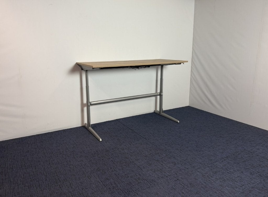 1 x Zit/sta bureau Ahrend 500 - nieuw blad - 180 x 80 cm.