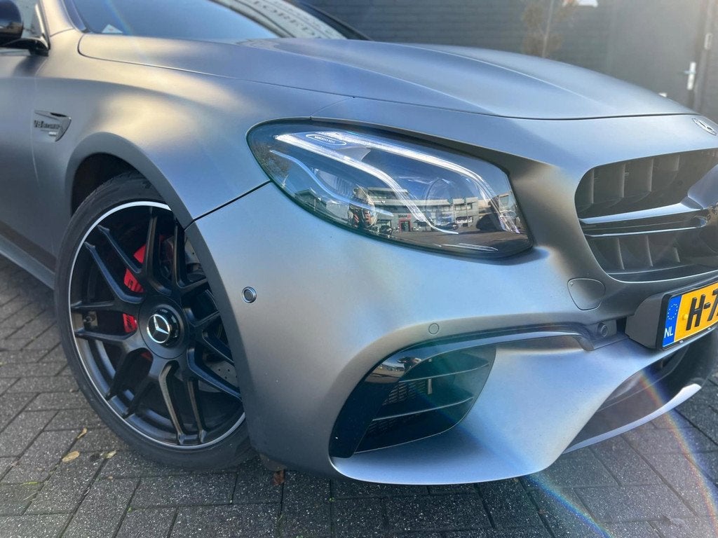 Mercedes-Benz E-Klasse AMG E63S 4MATIC Premium+! Kuipstoelen, Auto's, Automaat, Adaptive Cruise Control, Gebruikt, 120 €/maand