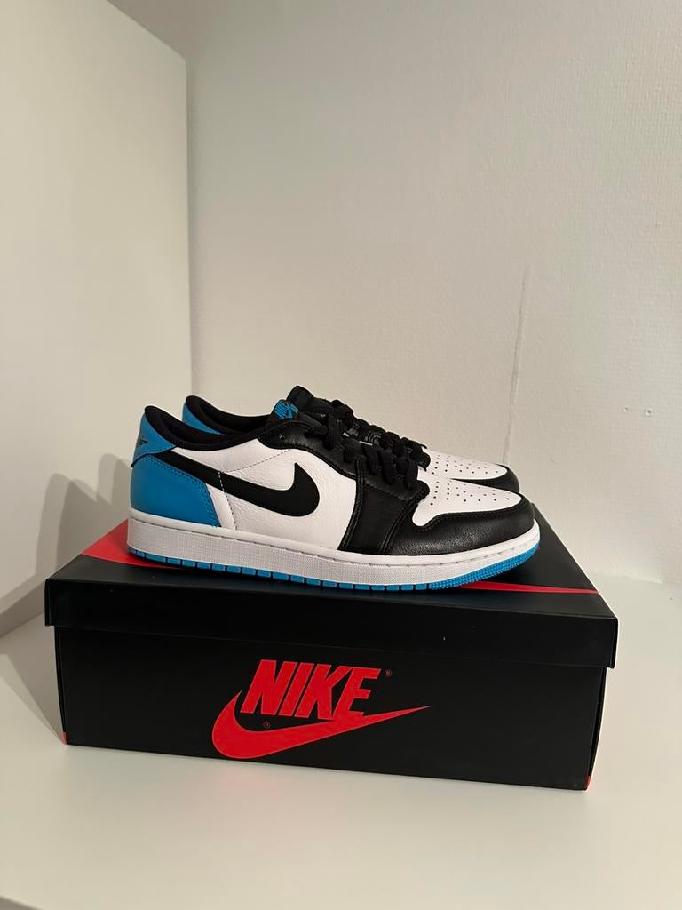 Jordan 1 Low “Powder Blue” 43, Blauw, Air Jordan, Nieuw, Ophalen of Verzenden