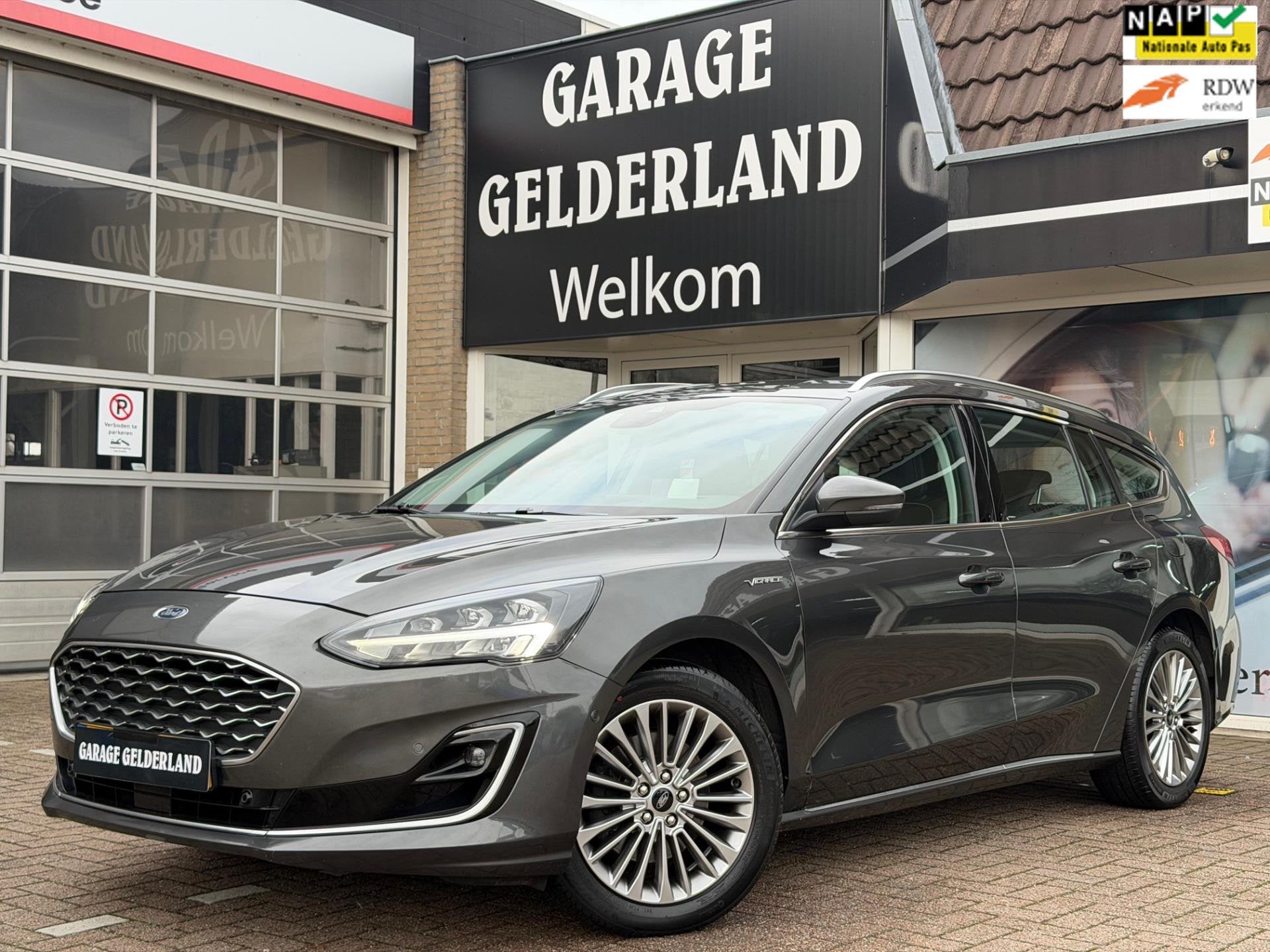 Ford Focus Wagon 1.5 182PK Vignale | Volleder | Navi | Camer, Auto's, 1345 kg, Gebruikt, 4 cilinders, Automatische klimaatregeling