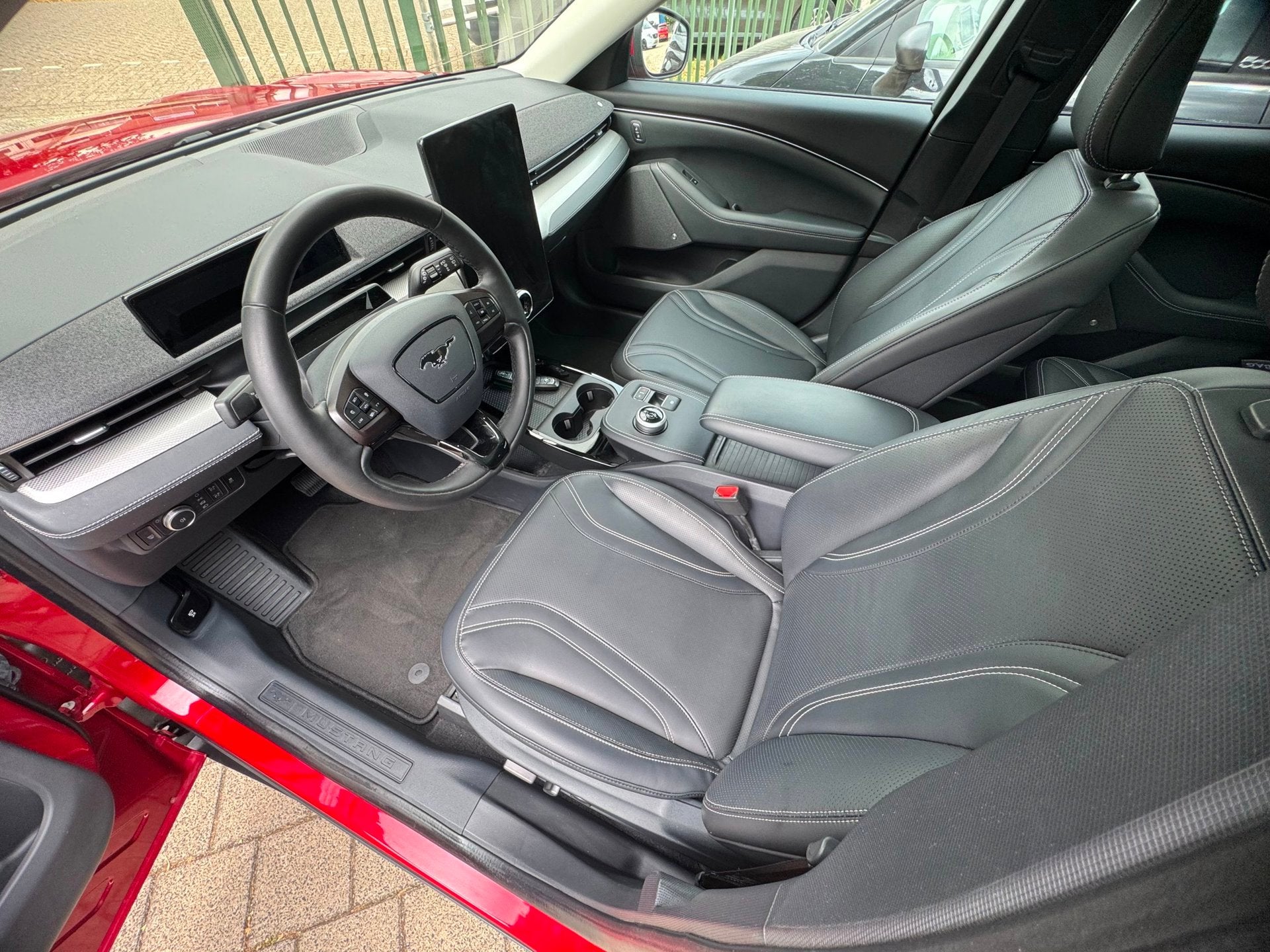 Ford Mustang Mach-E RWD 75 kWh|Pano|Adaptivecruise|B&O|SOH94, Auto's, Ford, Automaat, Achterwielaandrijving, Gebruikt, 750 kg