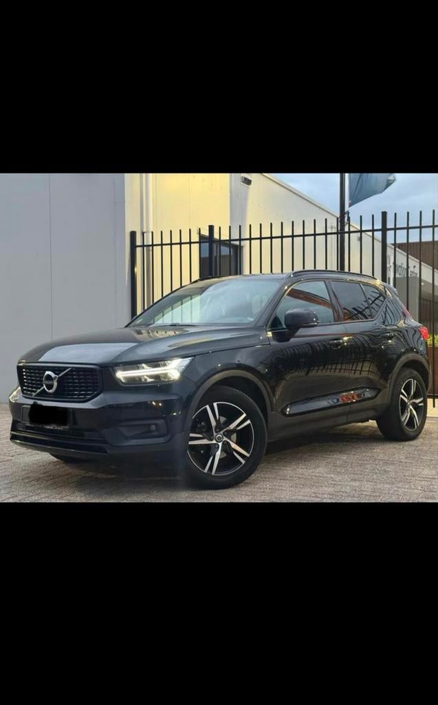 Volvo XC40 D3 150pk Geartronic 2018 Zwart, Auto's, 1800 kg, 4 cilinders, Zwart, Origineel Nederlands