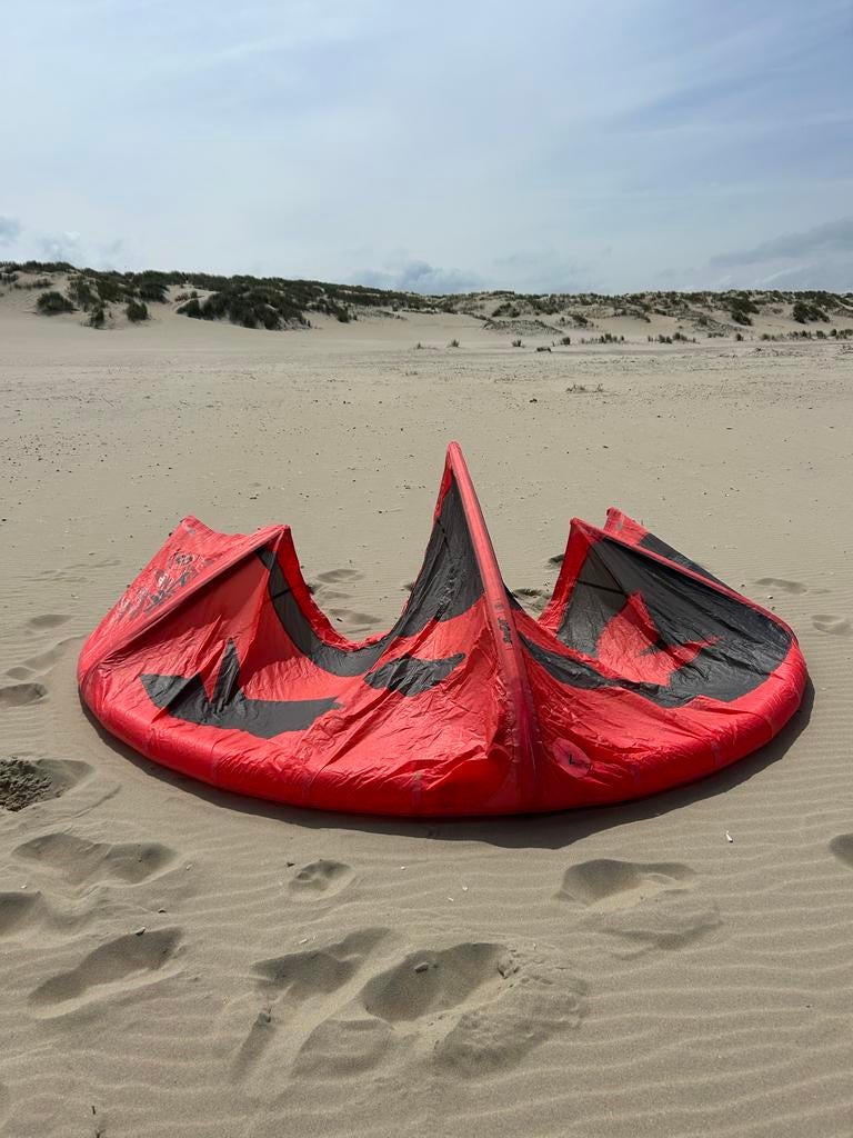 F-One Bandit S Kitesurf Kite 7m² - 2022, Watersport en Boten, Kitesurfen, Gebruikt, Geen board, Ophalen of Verzenden, Kite