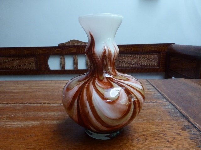 Vintage opaline vaas wit gemeleerd, 25 cm. Italie, Ophalen of Verzenden